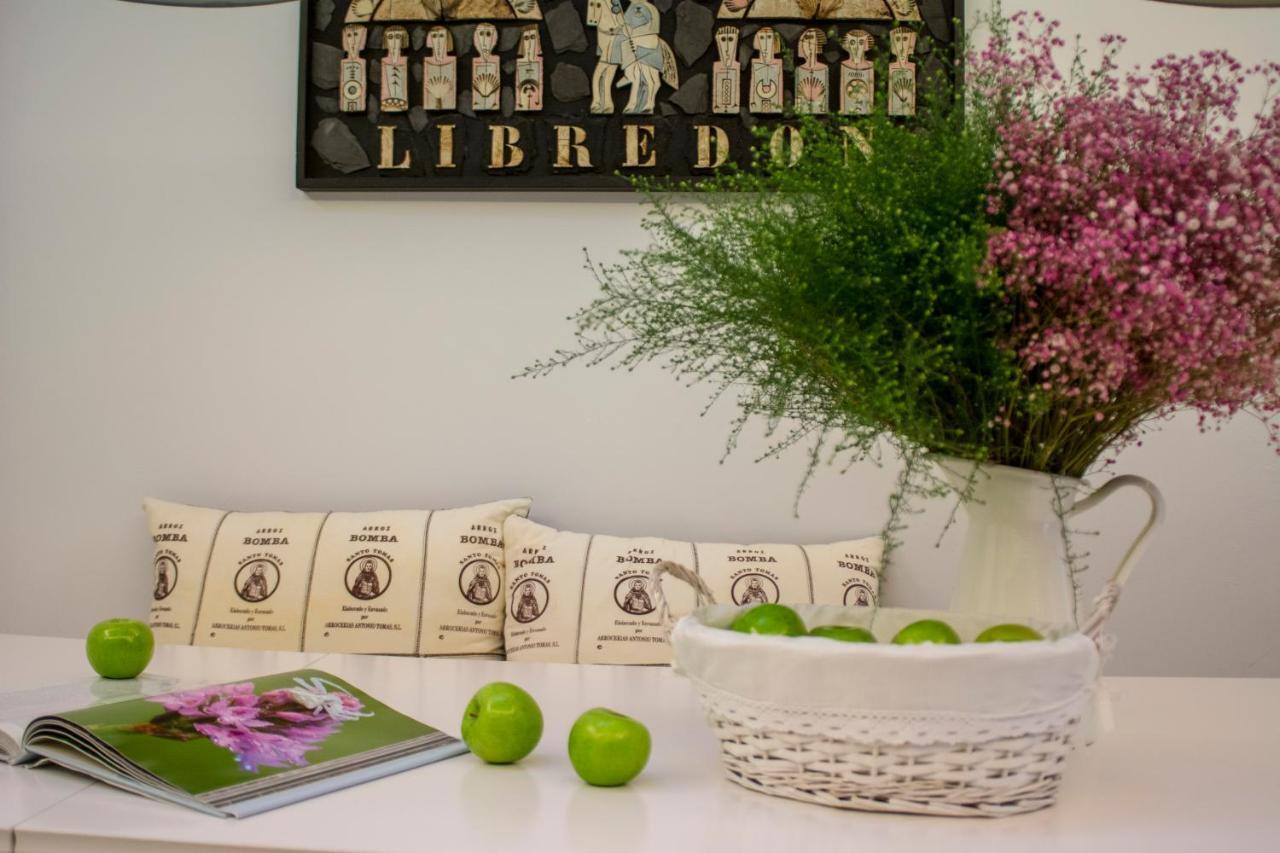 Libredon Rooms ซานติอาโก เด กอมโปสเตลา ภายนอก รูปภาพ
