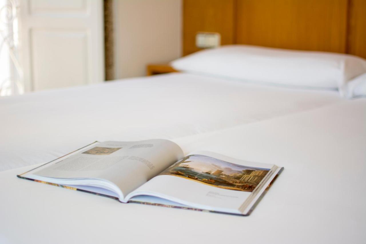 Libredon Rooms ซานติอาโก เด กอมโปสเตลา ภายนอก รูปภาพ